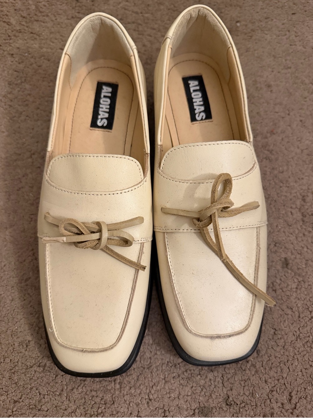 ALOHAS Ivory Leather Loafers with Bow Accent